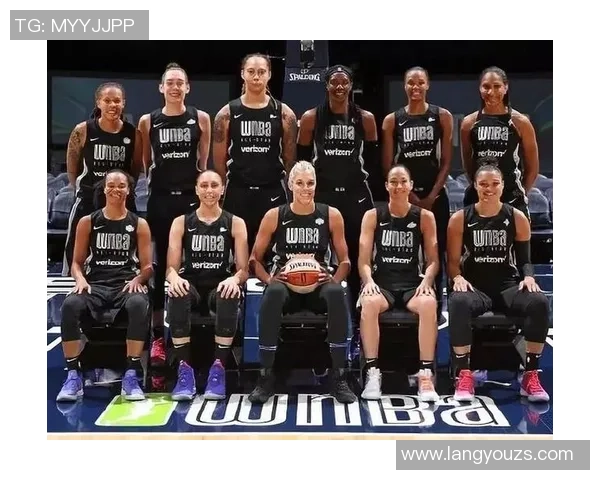 赛后分析:武汉篮球队与成都篮球队实力对比及比赛亮点总结