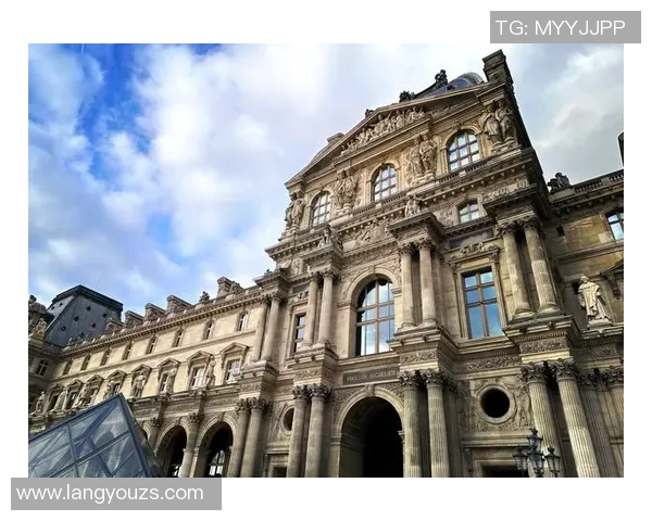 足球明星王朝的崛起与辉煌历程探秘及其对全球足球的影响